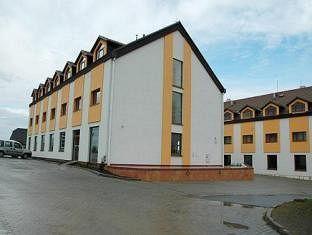 Hotel Chotol Horomerice Luaran gambar